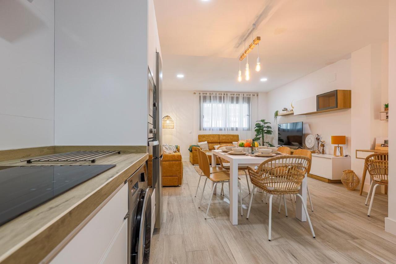 Family Home Suits Encantos De Sevilla Exterior foto
